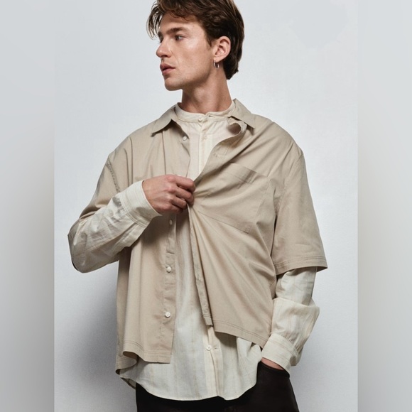 *NEW* Oversized Short-Sleeved Button Down Shirt - Picture 2 of 8